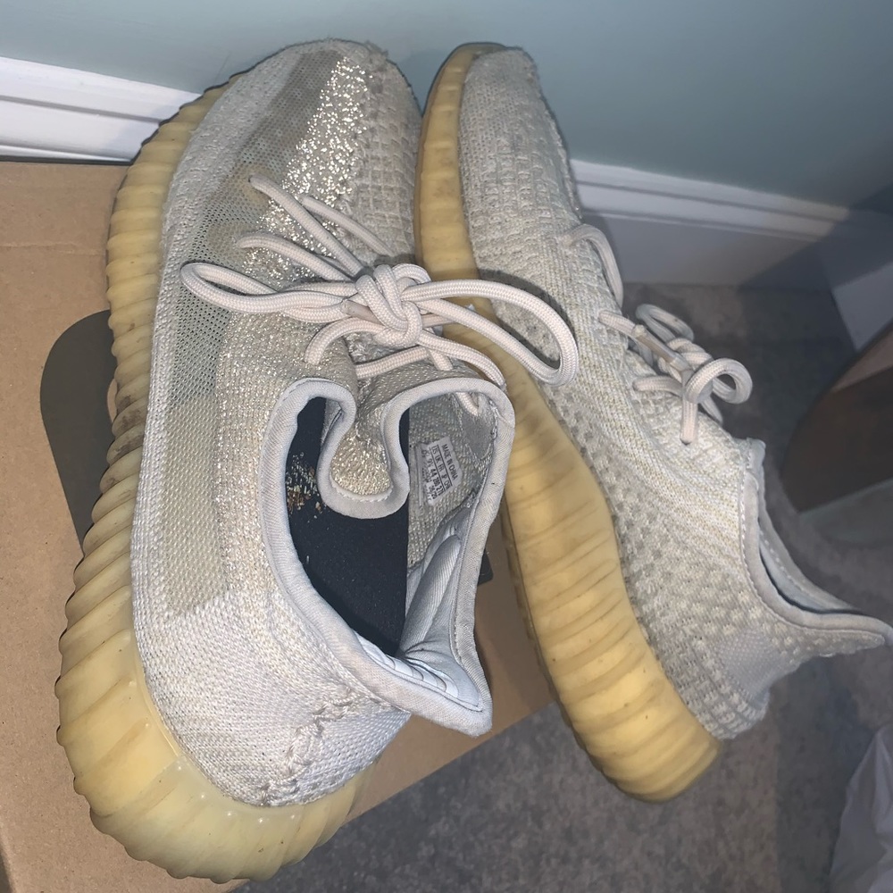 Men’s Yeezys Size 10